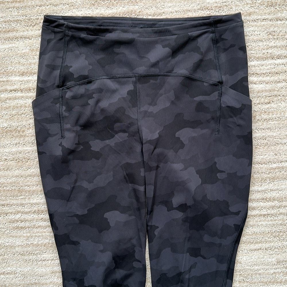 Lululemon Swift Speed High-Rise Tight 28" Heritage 365 Camo Deep Coal Multi - Picture 5 of 16